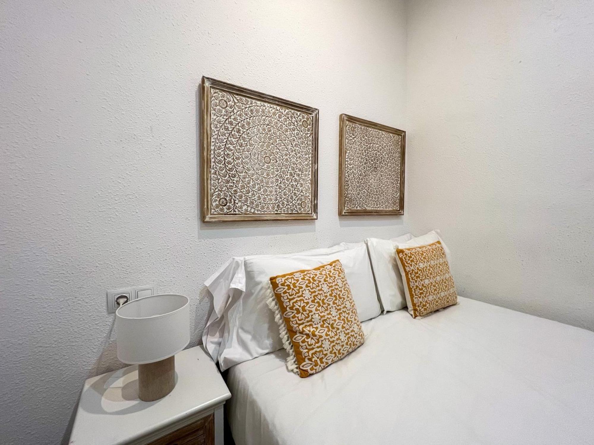 Stay U-Nique Apartments Rossello Barcellona Esterno foto