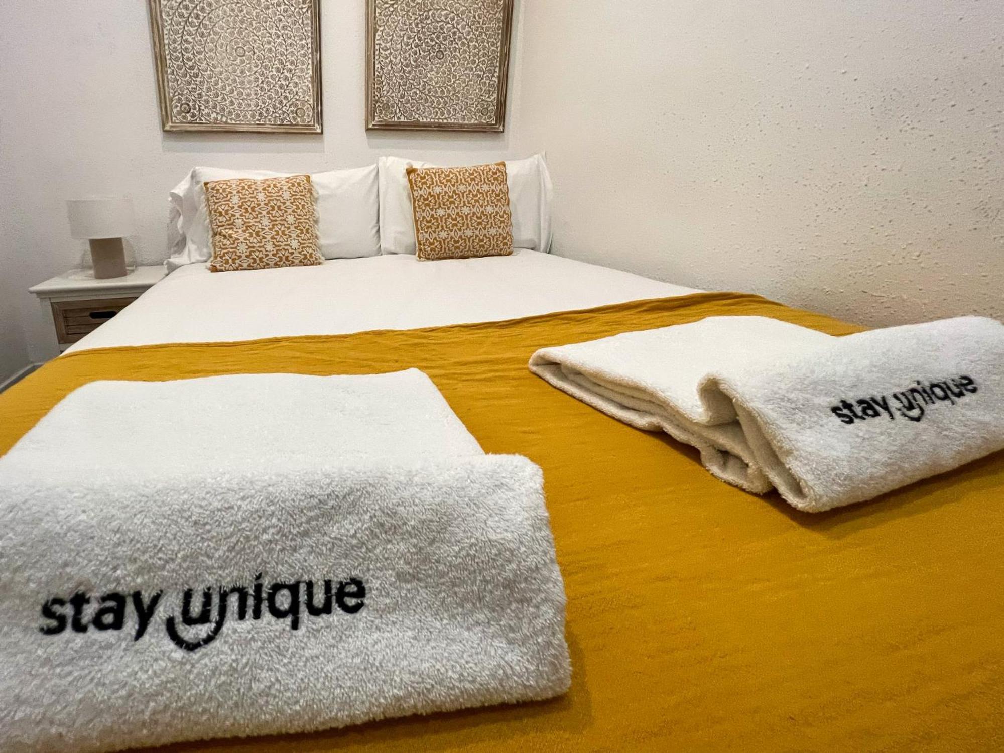 Stay U-Nique Apartments Rossello Barcellona Esterno foto